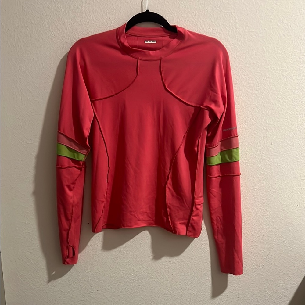 Lululemon Fitted Pink Jersey with Long Sleeves and Sporty Stripes